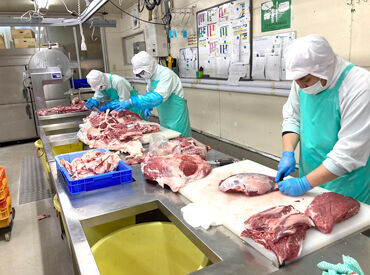 高級な食材や、珍しい食肉など、
普段ではお目に掛かれないような物にも
関われるお仕事です！