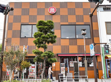 【初めて、久しぶりのバイトにも◎】
サポート体制ばっちり★
人とお話するのが好きな方、飲食バイトに興味のある方大歓迎！