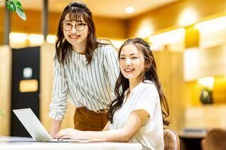 のんびり落ち着いた職場でチームワーク抜群★
女性スタッフが多く、丁寧にサポートします♪
地域活動に直接関われるやりがいも♪