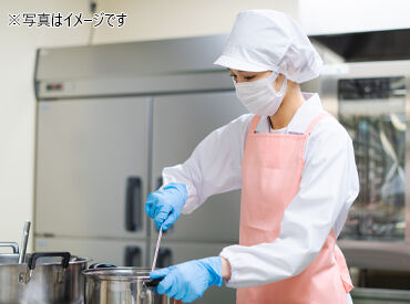 株式会社吉野工業所　松戸工場 結婚や出産でお仕事から離れていた方や異業種から転職された方など…
さまざまなスタッフが活躍中♪