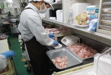 スーパー富士屋 東名店 未経験でも大歓迎★カンタンな機械操作で安心スタート！
シフトの自由度も高く、家事や学業との両立もラクラク♪