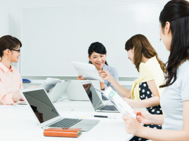 仕事の流れに慣れるまで経験豊富な先輩たちが、きっちりサポート。経験を生かして安心して働けます。