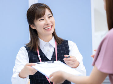 株式会社ホロニック ＼丁寧な研修あり！／
接客マナーから定期券購入のルールまで
イチから丁寧に教えます◎※画像はイメージ