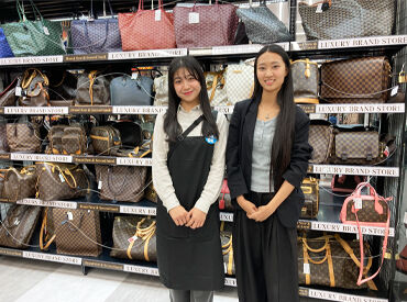 ダイコクドラッグ メガ心斎橋店 ※8月OPEN 英語スキルを活かしたい方も大歓迎！
『更にスキルアップしたい』そんな方も是非◎