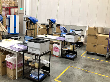 冷暖房設備★
気温に左右されずに快適な環境で働けます!