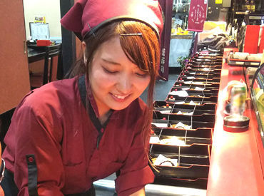 京寿司 ☆久しぶりの大募集☆
ウレシイ給料手渡し/前払い！（稼働分）
オシャレもOK！
学生スタッフ活躍中♪
