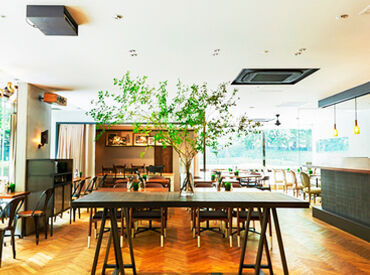 CMやドラマ撮影にも利用されるカフェダイニング★
『お洒落な空間で働きたい!』そんな希望を叶えませんか?