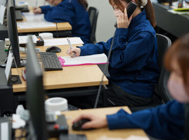 トランコム株式会社　東海ロジスティクスセンター 異業種で働いている方・フリーター・第二新卒の方も歓迎♪
安定企業の「正社員」として、一緒に働きませんか？！