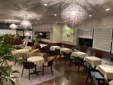 丸福珈琲店 そごう千葉店 バイトデビューさんも大歓迎★
扶養内での勤務や安定派の方もOK！
フリーターさん・主婦さん・学生さんなど
幅広く活躍中♪