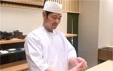 鮨 つかたに ≪未経験大歓迎≫10代～60代まで幅広いスタッフが活躍中♪
飲食店での勤務経験が無くても、バイトデビューでも大丈夫◎