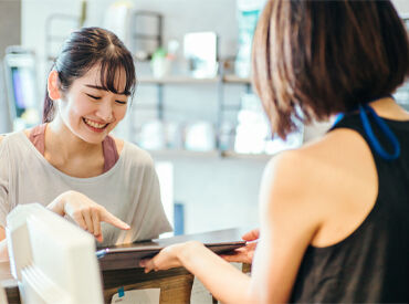 8:30～22:00の幅広い時間から勤務可能！
「午前を有効活用したい」「Wワークとして夕方から」など
働き方はお気軽にご相談を＊