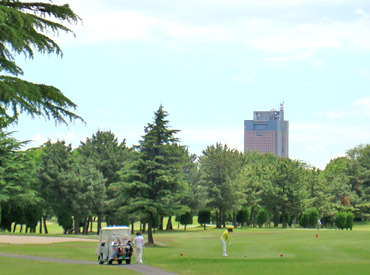 ゴルフの知識不要の受付のオシゴト♪
未経験者・主婦（夫）さん活躍中◎