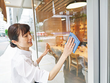 初めてのバイトでも先輩達が教えてくれますし、きちんと研修もご用意◎初バイトにもってこいの「やよい軒」でスタートしよう!