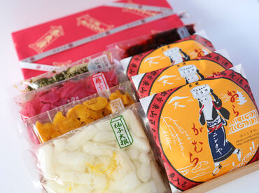 < まかないあり >
カップラーメンやカレーなどのインスタント、
おやつ、飲み物(お茶・コーヒー)etc.
召し上がってください♪