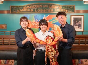 バイトデビューの学生も大歓迎★
先輩も未経験からはじめた方が多数！
分からないことは先輩や社員がフォロー◎