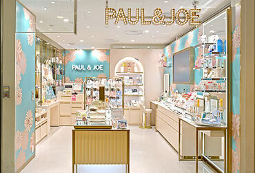 PAUL & JOE 新宿ルミネエスト店 新宿駅チカ★アクセス抜群！
シフト自由だからライフスタイルに合わせて働けます◎
未経験スタートも大歓迎♪