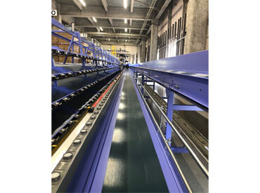＼業務を一部自動化！／
巨大ベルトコンベヤーを導入!!
より働きやすい職場に進化＊*
広い倉庫を歩き回る必要はありません◎