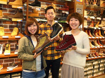 近隣の学生さんや主婦さん活躍中♪楽しく働きたい方におススメの職場です!皆で一緒に頑張る雰囲気だから、頑張れちゃう◎