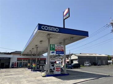 12月5日リニューアルOPENの
セルフガソスタでスタッフ大募集！
車通勤OK！駐車場無料で通勤もラクラク◎