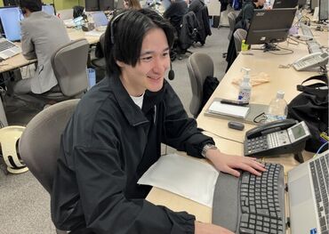 服装・髪型・髪色自由！
ピアスやネイルも好きなものでOKなので、
あなたらしいスタイルで楽しく働けますよ♪