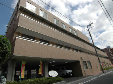 あびこケアセンターそよ風 ＼正規フルタイム社員の募集です！／
30～50代を中心に、全世代のスタッフ在籍！
世代を超えて、自然と打ち解けられる職場です＊