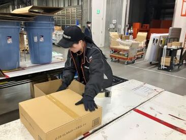 \ 苦竹IC近くの綺麗な物流倉庫/
車通勤もOK♪
未経験さん・ブランクさんも大歓迎!