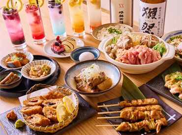 全席個室居酒屋 京の里久 赤坂見附店 髪型・髪色・ピアス自由！
ネイルも長すぎなければOKです♪
自分らしいオシャレを楽しみながらバイトできます！