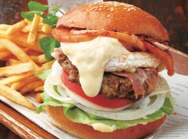 SORAMIMI BURGER　ユニモール店 バイトデビューも大歓迎！
「前から興味あって…」「このお店が好きで」
応募理由は何でもOK♪今すぐ応募へGO☆