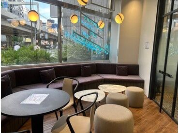 困った時はすぐ近くの社員がサポート！
ノルマなしで安心してスタートできる職場です。
みんなのんびりした雰囲気♪