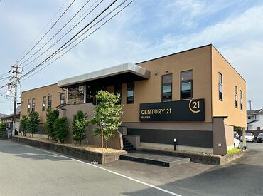 CENTURY21　朝山不動産 週3日～OK！働き方は気軽に相談できるので、家庭や予定に合わせて働けます★マイカー通勤も無料♪