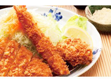 \名物はジャンボ海老フライ/
他にもとんかつなど、揚げ物を中心とした和食レストラン♪