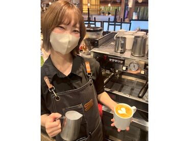 PACHO（パチョ） ekie内でアクセス抜群★
お仕事前後にショッピングも楽しめる便利な立地で
働きやすさを重視したい方にもぴったりの環境♪