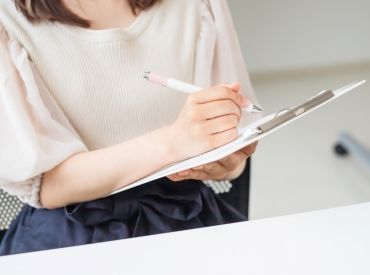 名岐広報株式会社　※勤務地：羽島郡岐南町 車・バイク通勤OK！
駐車場完備で通勤ラクラク♪
マイカーやバイクで快適に通勤できます。
毎日の移動もストレスなし☆