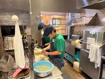 「新日本観光グループ」の一員として、
1972年に設立した会社です。
創業以来業績は安定し、無借金経営を続けています。