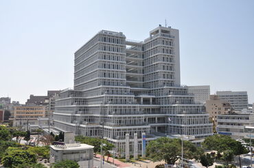 20~70代まで幅広い世代が活躍!
学生さんからシルバー世代まで
あなたが活躍できる場がここに!