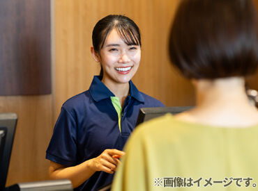 西鉄ウェルネス株式会社　西新ゴルフセンター ＼主婦さん多数活躍中！／
緑に囲まれた開放的な雰囲気でお仕事♪
だけど屋内だから日焼けなどもしないのも嬉しい◎