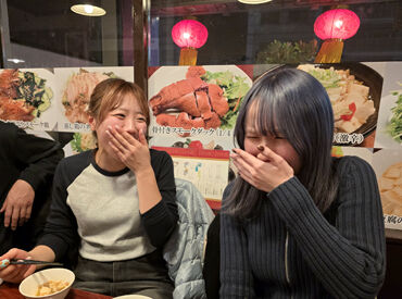 【みんなでお出かけすることも♪】
熊手を買いに行って、帰りに『白い麻婆豆腐』を食べたときの写真♪
「か、辛い～！！(笑)」