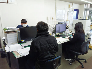 東海倉庫株式会社 岐阜営業所 手厚いサポートで未経験でも心配ナシ♪
少人数で相談しやすい環境なので、スムーズにスタートできますよ◎