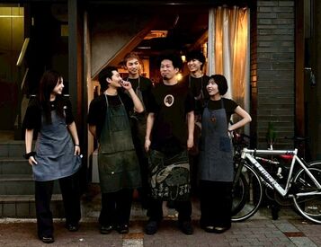 まかない有や社員登用など待遇も充実♪
週2日～シフト自己申告OK！
テスト期間やプライベートなどお休み相談可