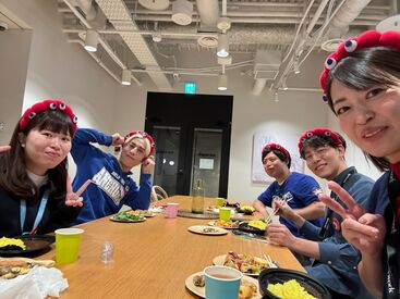 旅好きが集まると話題はつきません!コミュニケーションランチや社内イベントでチームの結束力も高まる↑!