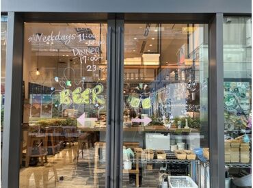 『クラフトビール』の楽しさをご提供！
ビールのプロとして、美味しいビールを美味しいままお客様にお届けします！