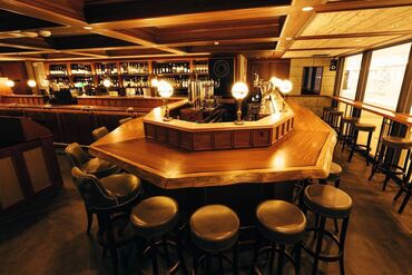 「なんか高級そうで私にできるかな・・・」
最初は研修もあるから
未経験でも安心して働けます!