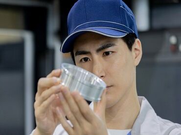 株式会社シグマテック岐阜事業所（勤務地：岐阜県各務原市_三柿野） 特別な経験・スキルは不問！
先輩がサポートするのでご安心を◎
モノづくりデビューにピッタリです☆
※画像はイメージです