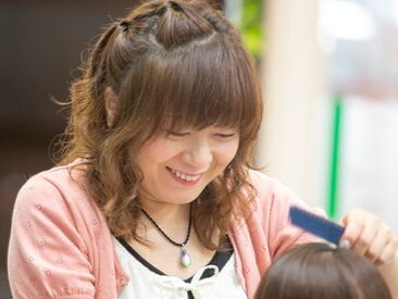 ファミリーヘアサロン「SEASON」　高円寺店 要美容師免許があれば、経験年数やブランク年数は不問です◎
カットの技術を活かしませんか？
主婦さん活躍中です！