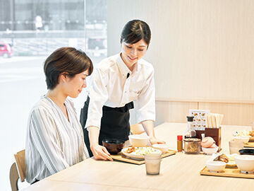 やよい軒　小倉南インター店 20～50代を中心に学生・フリーター・主婦(夫)が活躍中!!学生から主婦さんまで、雰囲気が良くみんな家族みたいに仲良しです♪
