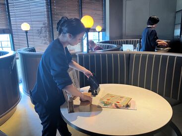 -社員登用の実績多数-
つるとんたん六本木店の店長も
実はアルバイトからスタート！
『将来を安定させたい』そんな方も大歓迎◎