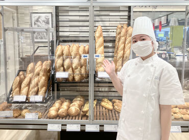 ドンク　MOMOテラス店 ★40代主婦さん多数活躍中★
ショッピングモール内の店舗なので
勤務前/お仕事終わりに買い物も♪
好でアクセス通勤もラクラク◎