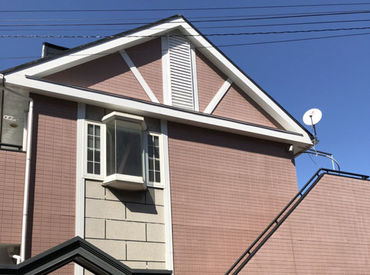 株式会社プラスワン ≪勤務地：ウェルネスアシスト堤／梅林／神松寺1番館・2番館≫ キレイなグループホームです◎ アパート型の住居で共同生活を送っています！