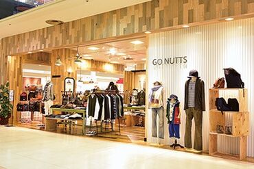 ＼安定勤務で働ける♪／
週4日/1日5h～勤務OK！
シフトはお気軽にご相談ください◎