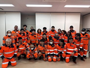 女性スタッフも多数活躍中！
みんなで協力し合うチームワーク抜群の職場！
即入寮できるからなど応募理由はなんでもOK☆